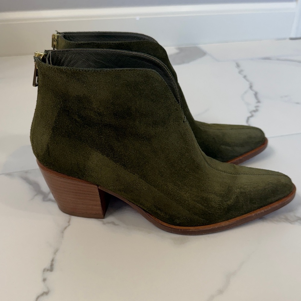 VINCE Green Sued Havanan Booties
